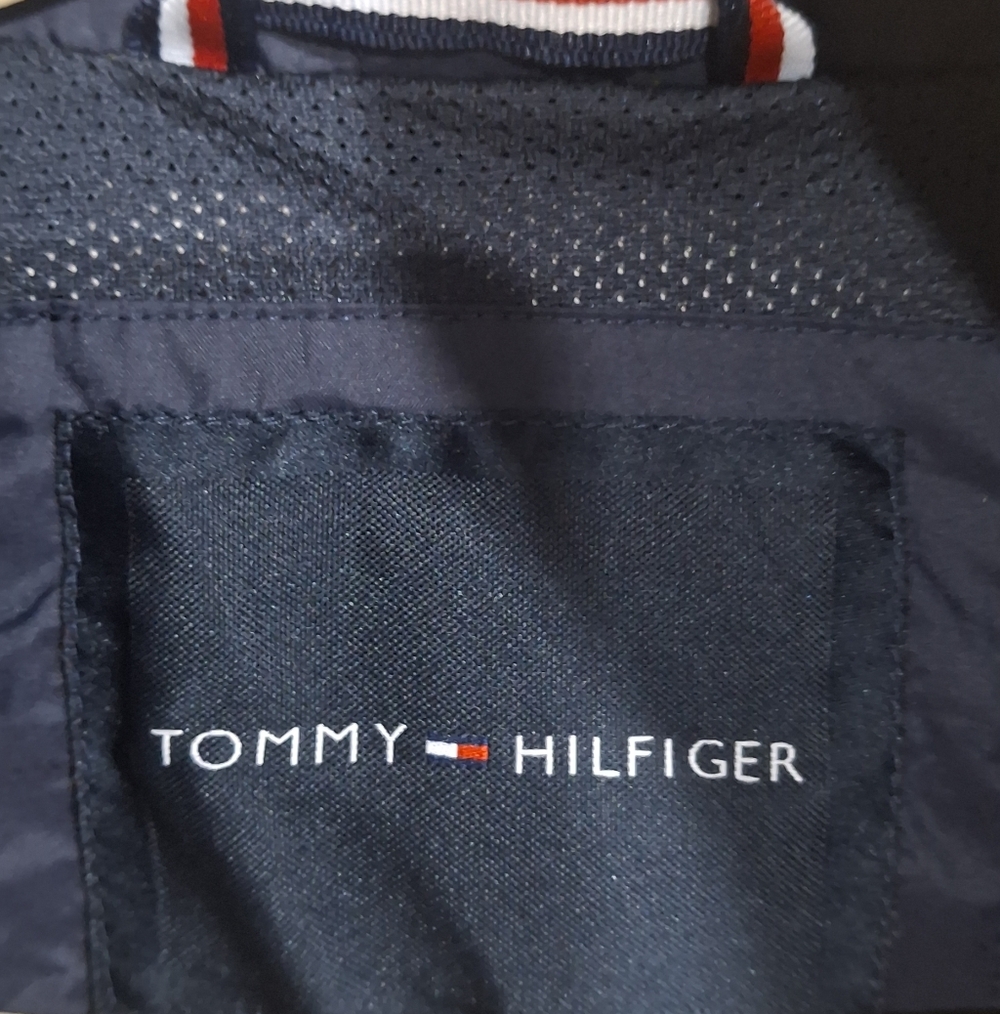 Tommy Hilfiger Yellow and Black Jacket 🚭SMOKE FREE HOME - Picture 5 of 10